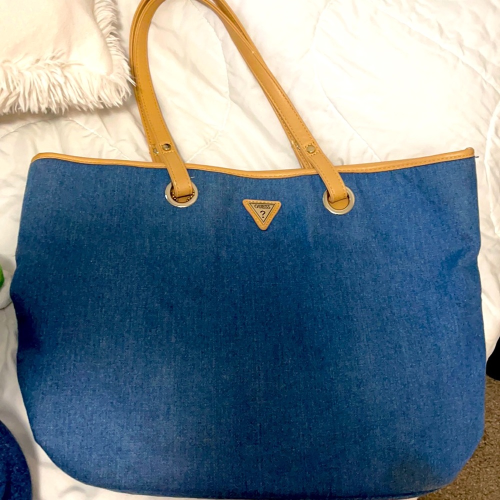 Excellent conditions guess bag